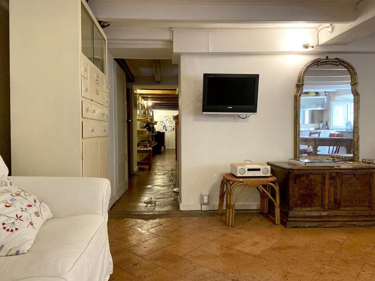 Fascinating Central Hideaway In A Physicist'S Home Комо Екстериор снимка